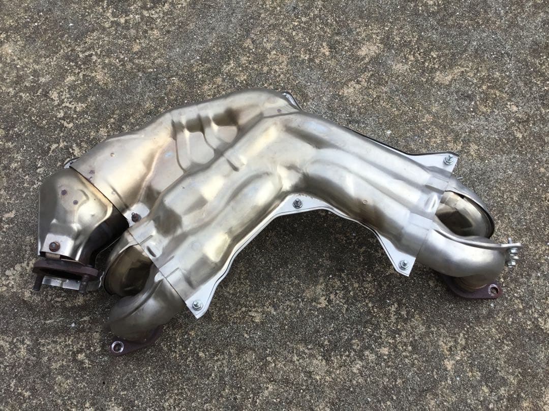 まーくん 様よう　ZN6 86 後期型 純正エキマニ 触媒