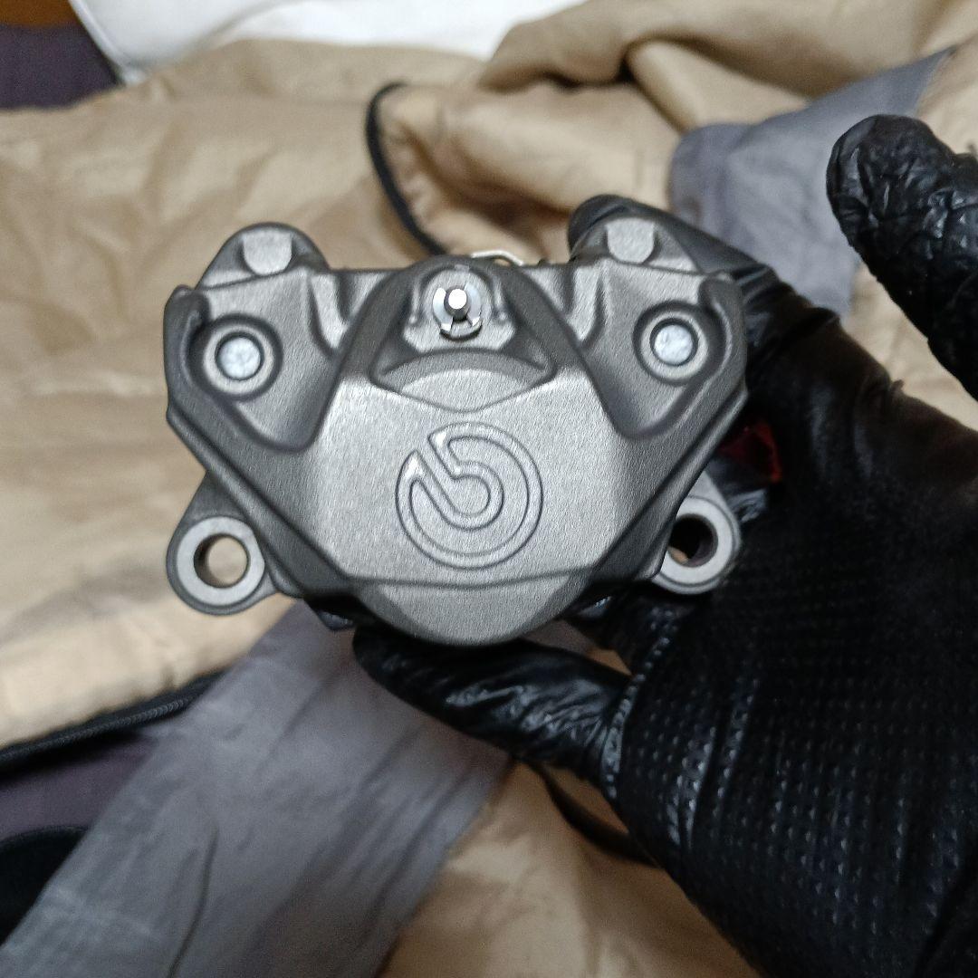 ブレンボ　リアキャリパー　マスター　セット