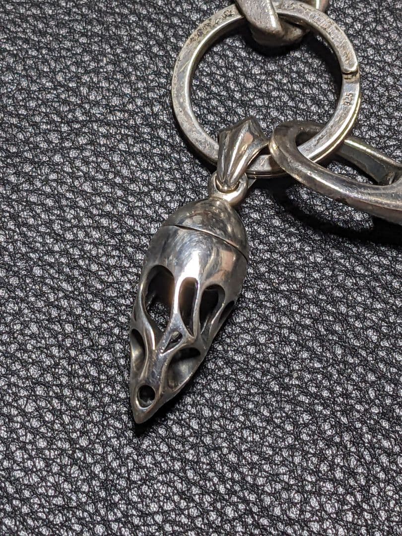 専用　シルバー925　ウォレットチェーン ネジ式チャーム護符入付き　ノーブランド