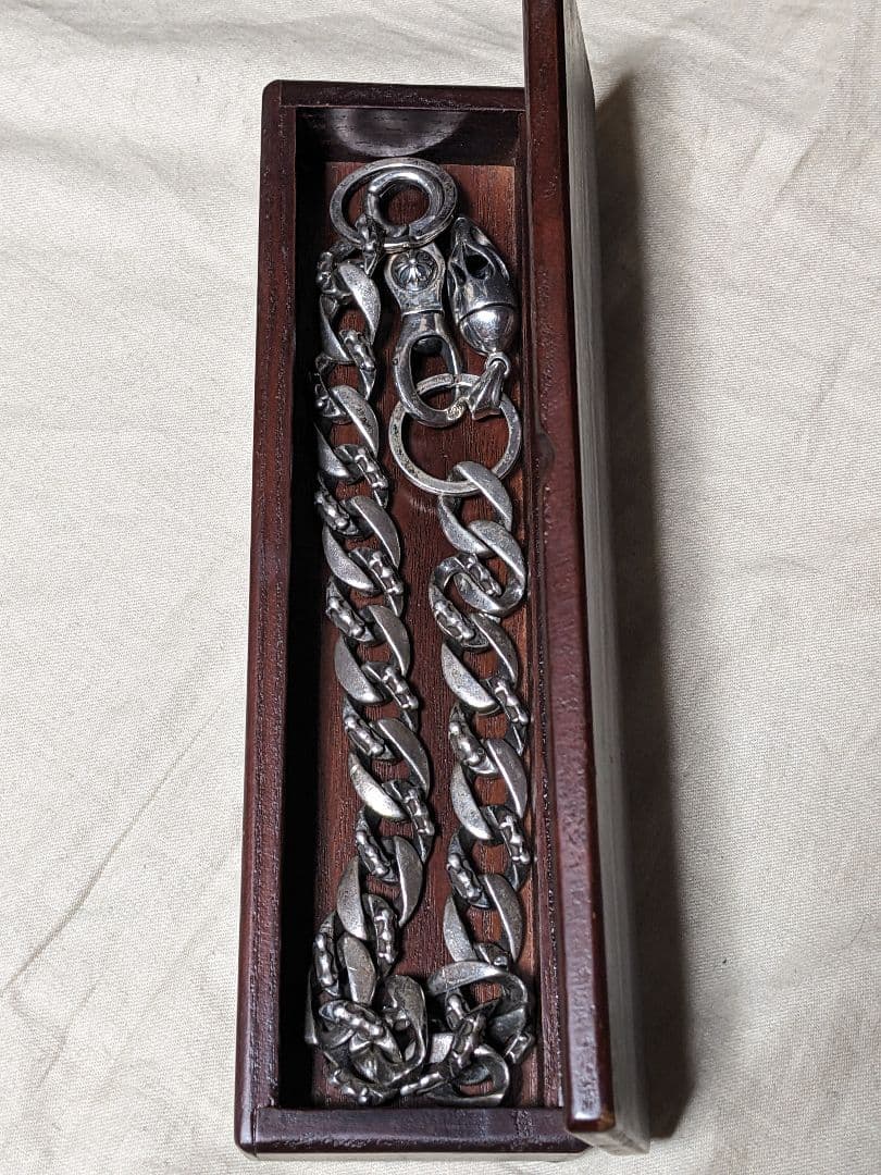 専用　シルバー925　ウォレットチェーン ネジ式チャーム護符入付き　ノーブランド