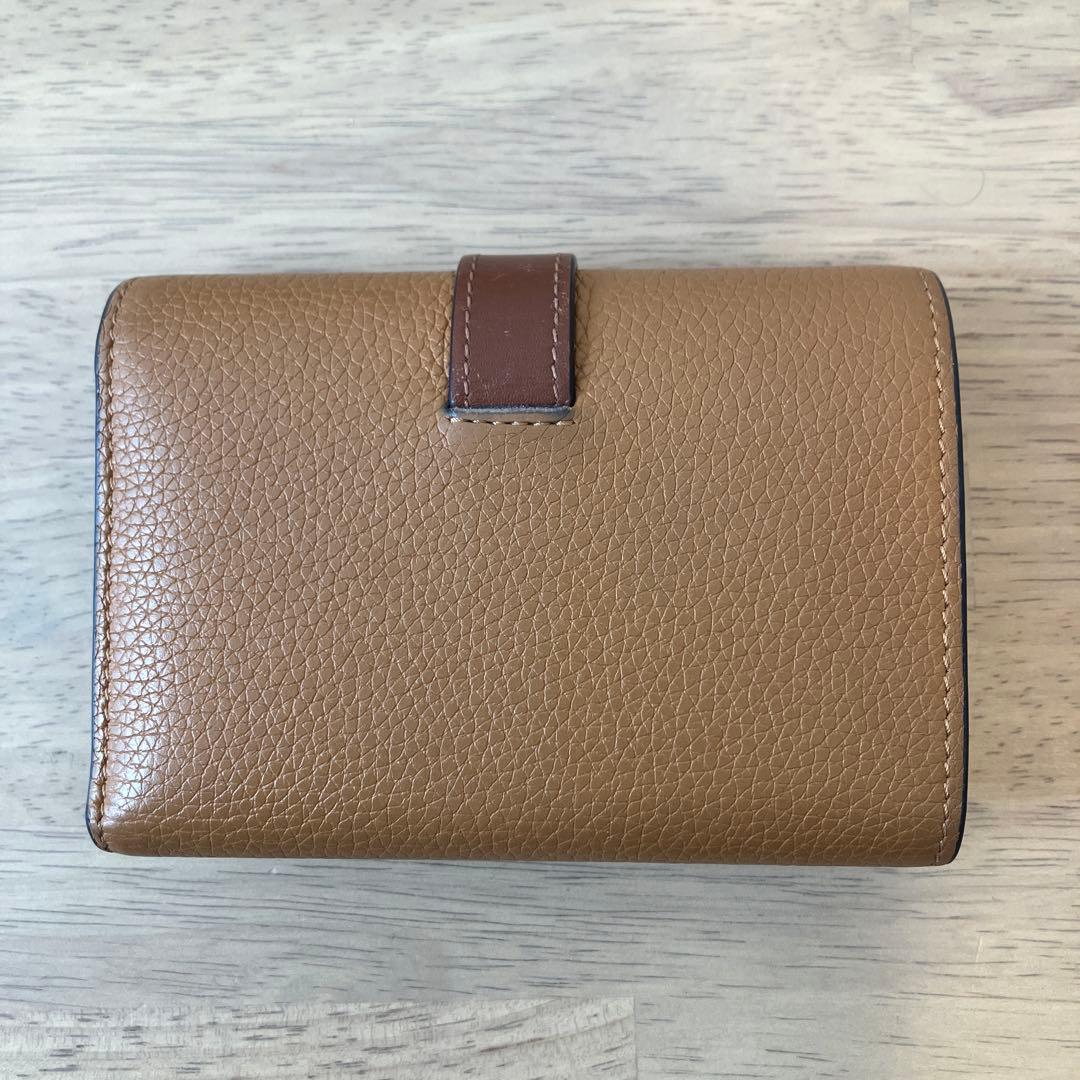 LOEWE ブラウンレザー 三つ折り財布