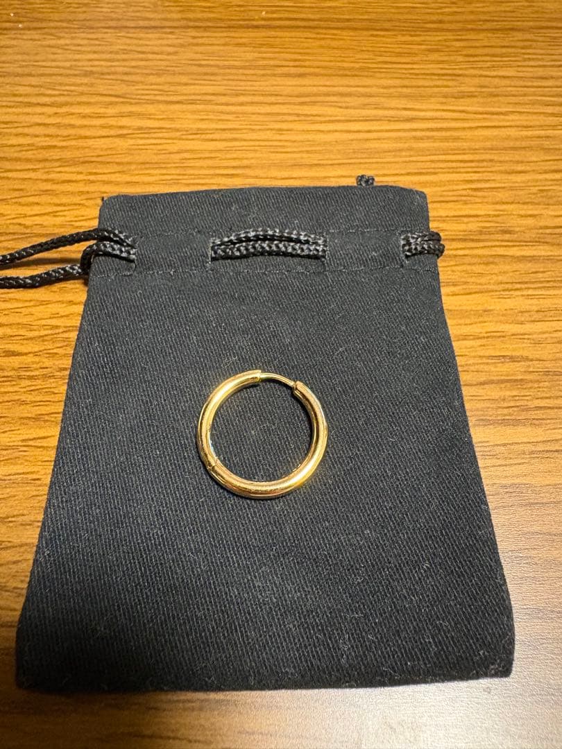 TOM WOOD ピアスClassic Hoop Medium Gold(片耳)