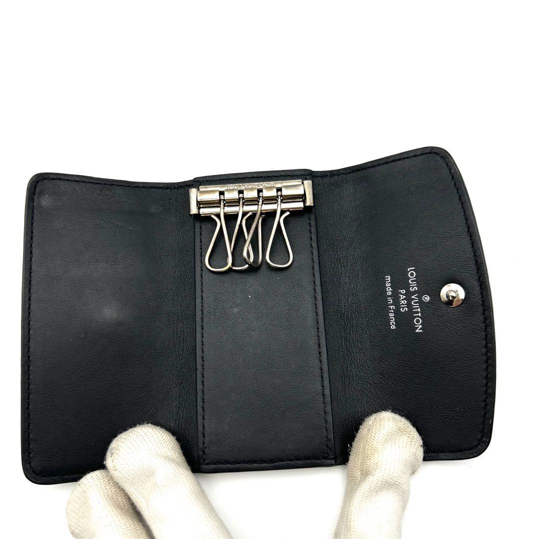 LOUIS VUITTON ヴィトン マヒナ 4連キーケース パンチング レザー