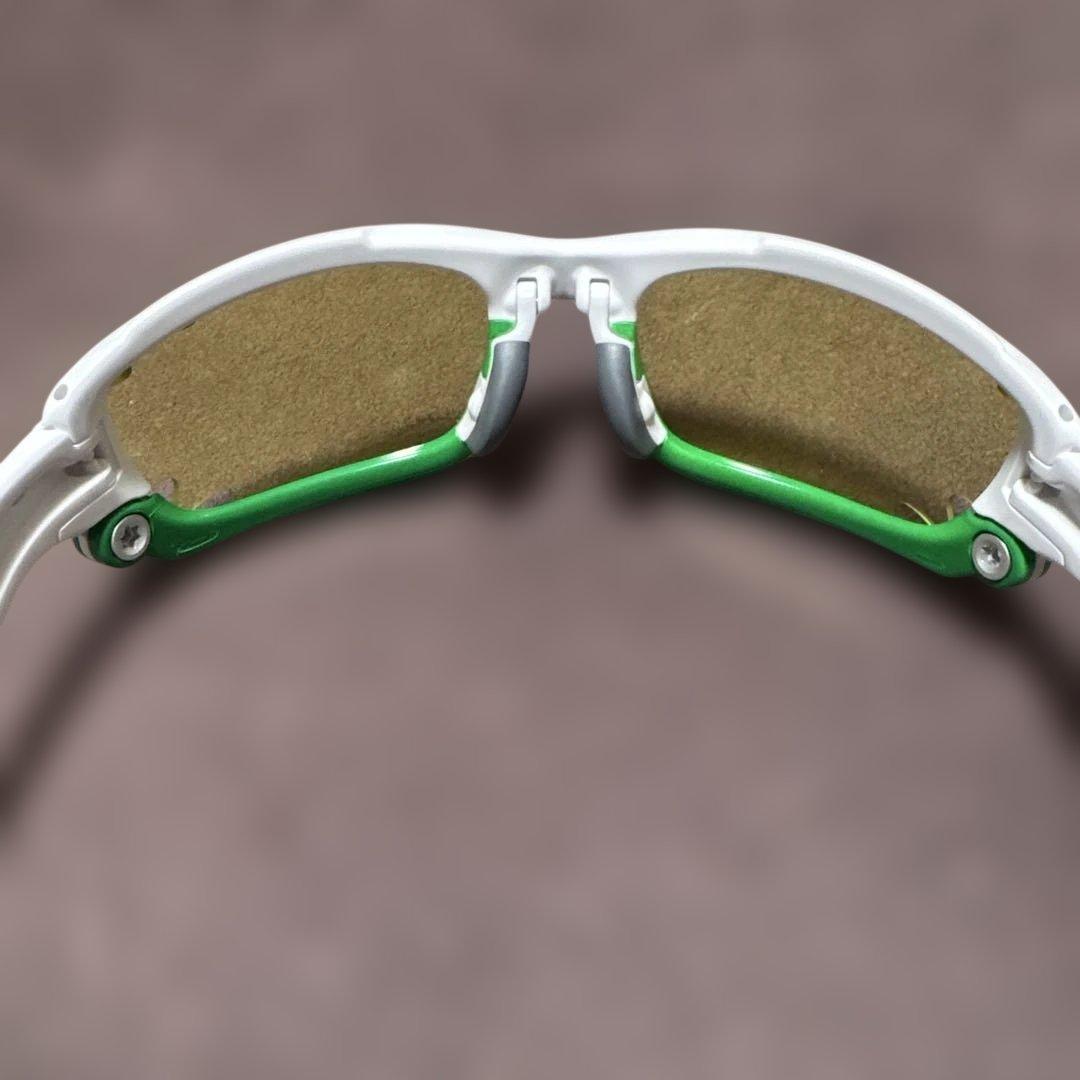 スポーツサングラス ホワイト/グリーン