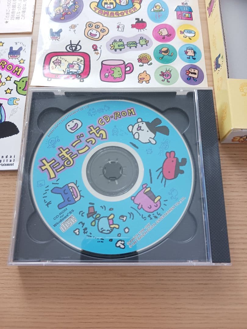 希少　レトロ Windows95 たまごっち CD-ROM シール付 PCゲーム