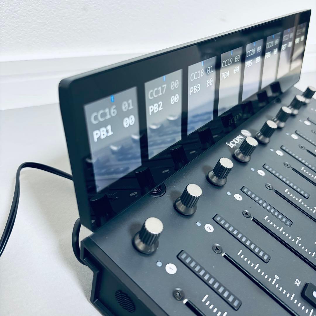 美品　ICON P1-X フィジカルコントローラー D4付 Logic対応