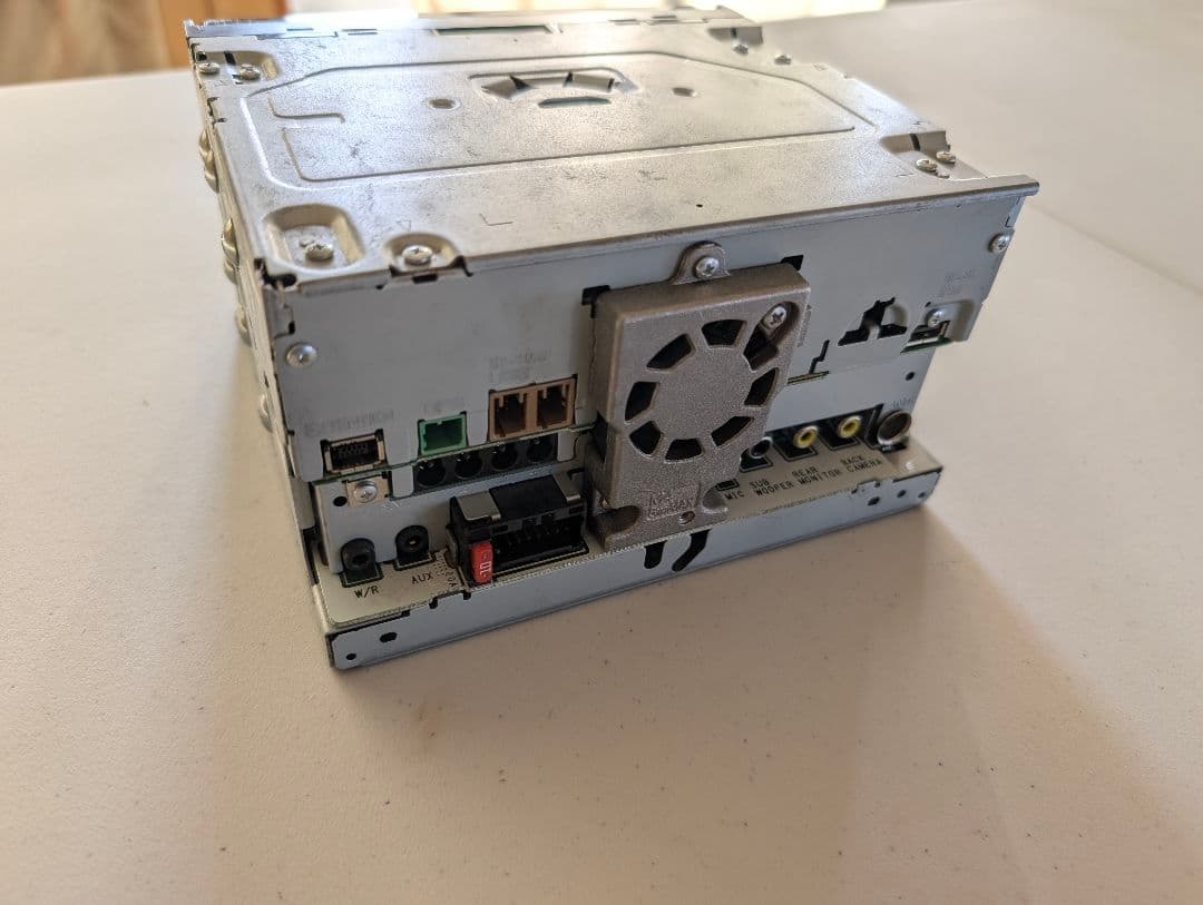 カロッツェリア 楽ナビ AVIC-RZ06 カーナビ