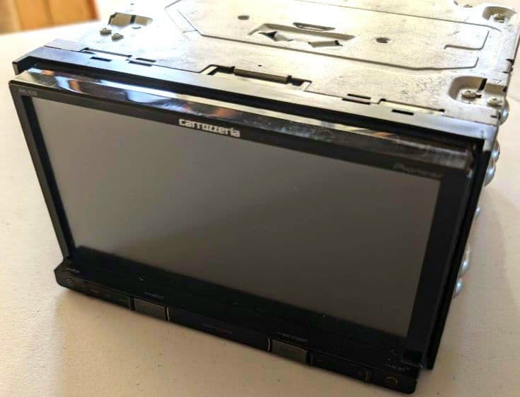 カロッツェリア 楽ナビ AVIC-RZ06 カーナビ