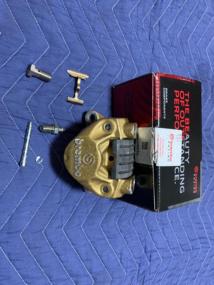 brembo 旧カニ　赤パット付き