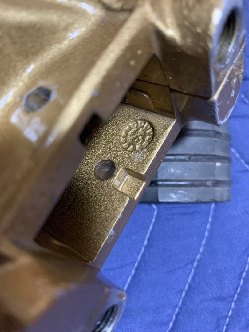 brembo 旧カニ　赤パット付き