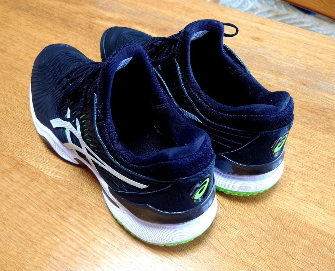 asics テニスシューズ 黒/白/緑　COURT FF 2 OC