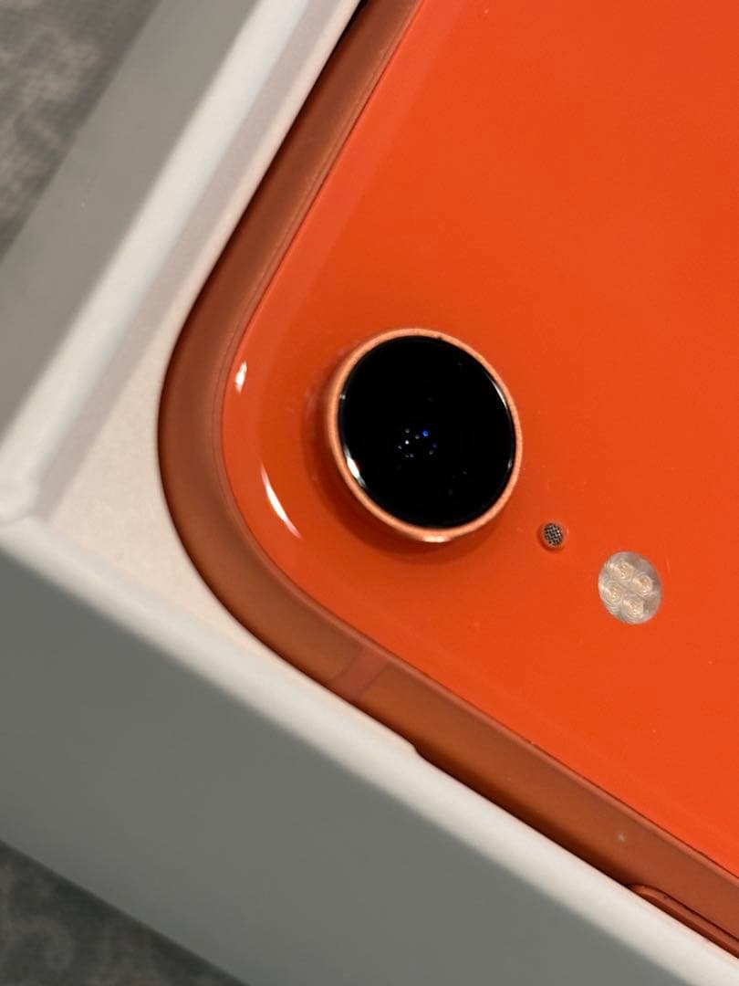 iPhone XR Coral 128GB バッテリー81% SIMフリー