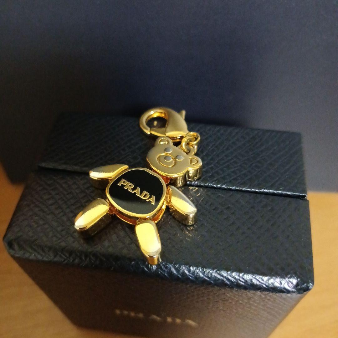 PRADA クマ型チャーム ゴールド