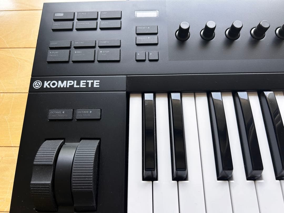 A*u様 KOMPLETE KONTROL A25 MIDIコントローラー
