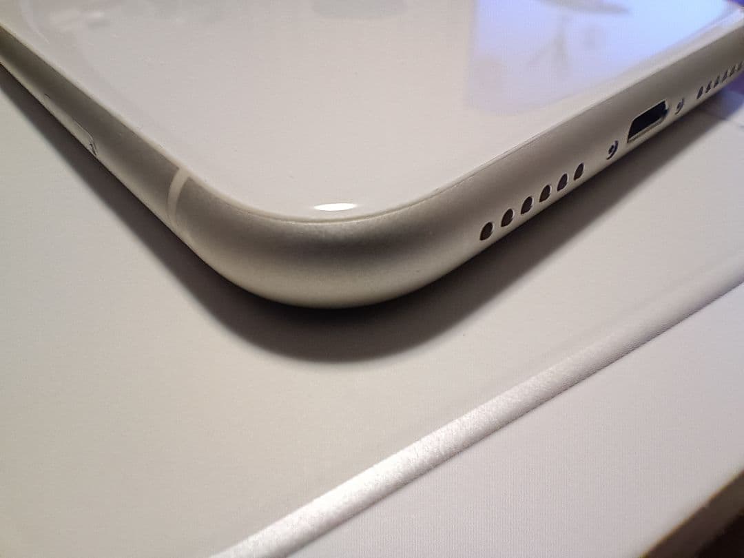 Apple iPhone11 ホワイト 64GB 美品