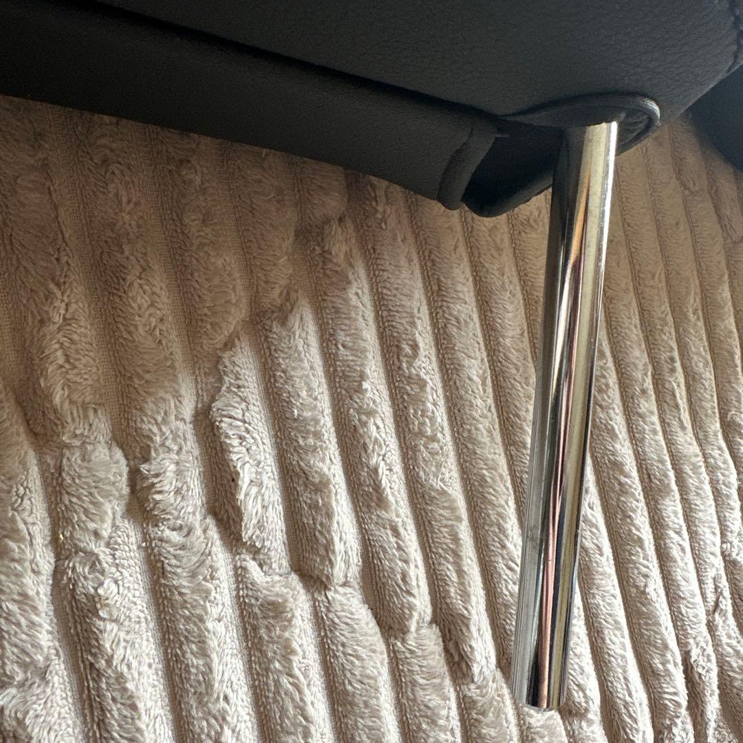 アルファード・ヴェルファイア s.z.x ヘッドレスト ブラックレザー