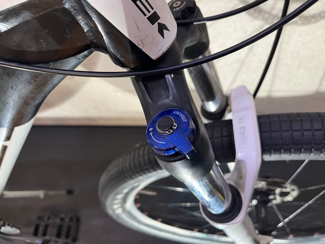 TREK TRT 6SERIES 6000 シマノDEORE XT 油圧ディスク