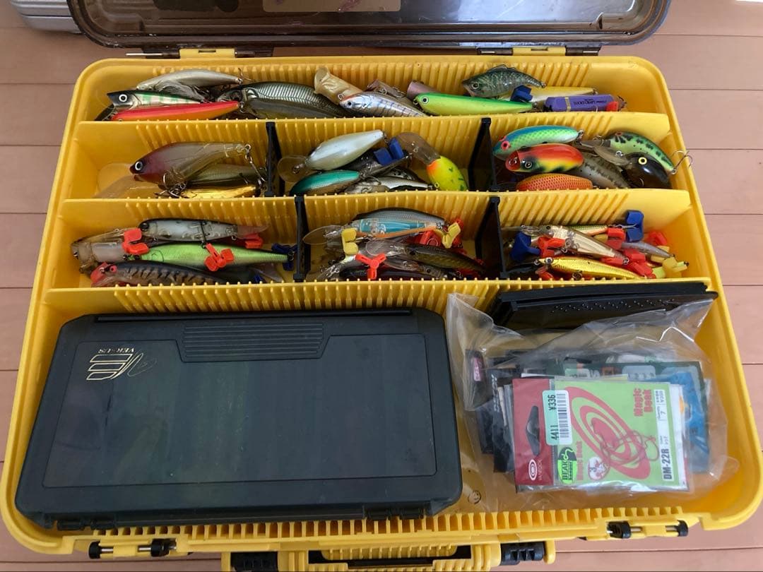 ▪️バス釣り引退品　ルアー、ワーム、フック、ライン、タックルボックス等 全部込み