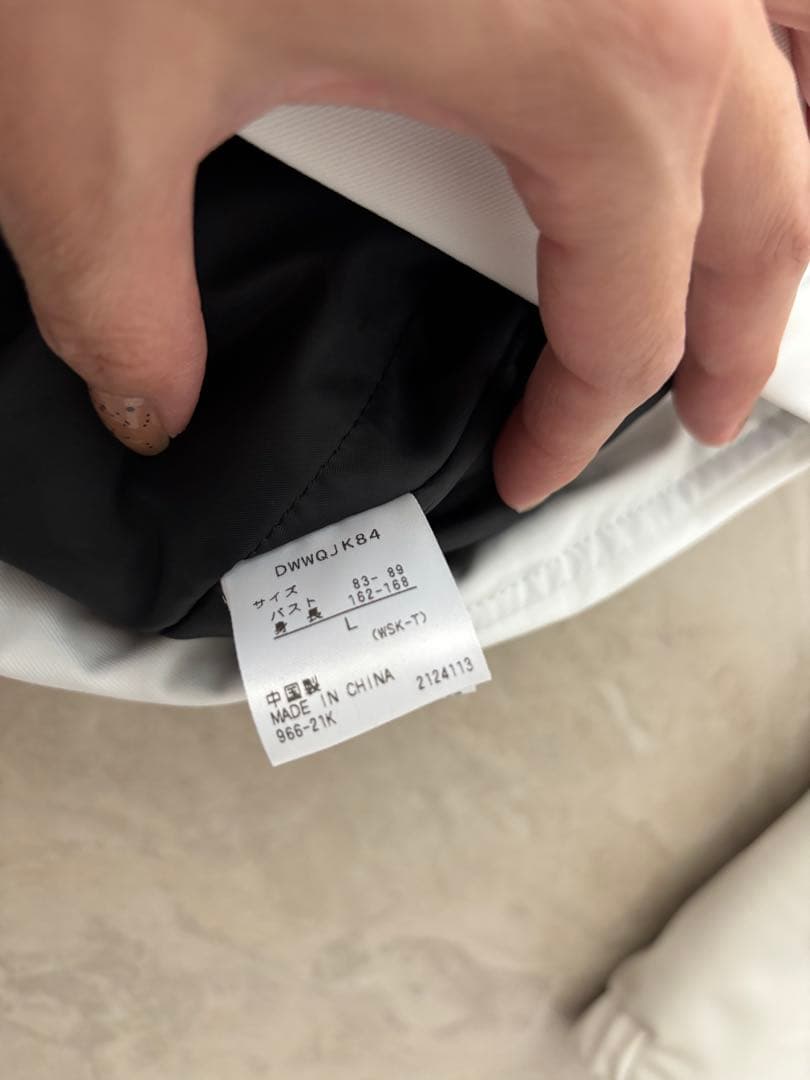 DESCENTE ホワイトスキーウェア フード付き　ユニセックス