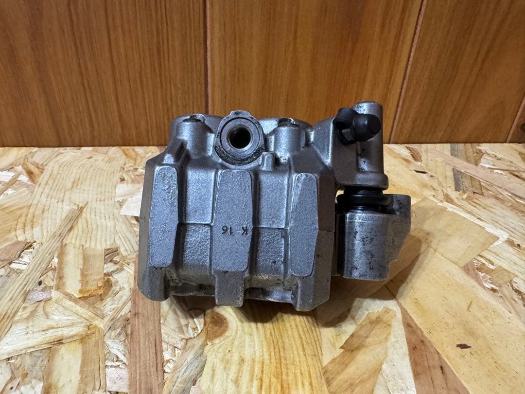 ftr223 ブレーキキャリパー　OH済み