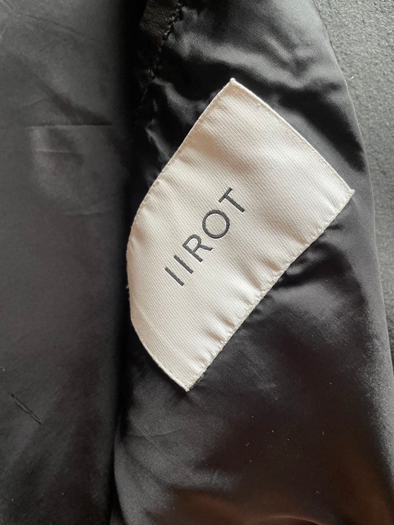 美品 biotop購入 iirot ウールコート（レザー襟、袖）