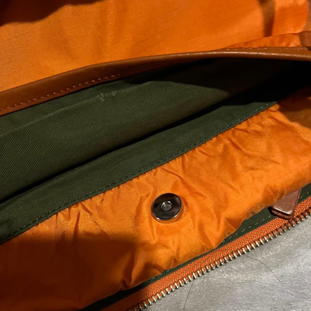 ヴィヴィアン　ショルダーバック