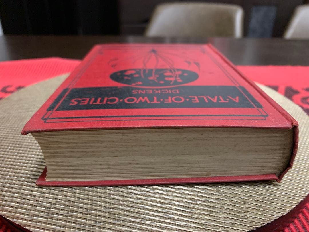 希少　A Tale of Two Cities - Dickens