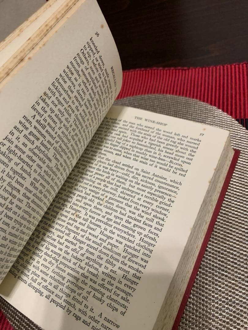 希少　A Tale of Two Cities - Dickens