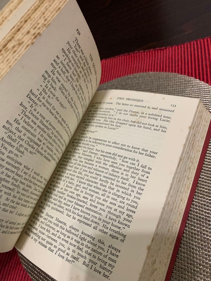 希少　A Tale of Two Cities - Dickens