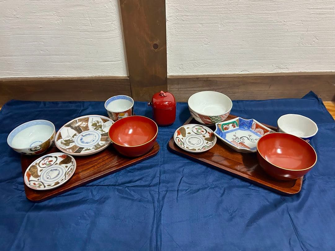 お正月食器　お祝い ハレの日　金彩　絵付け　漆塗り　伊万里焼　和食器 2セット