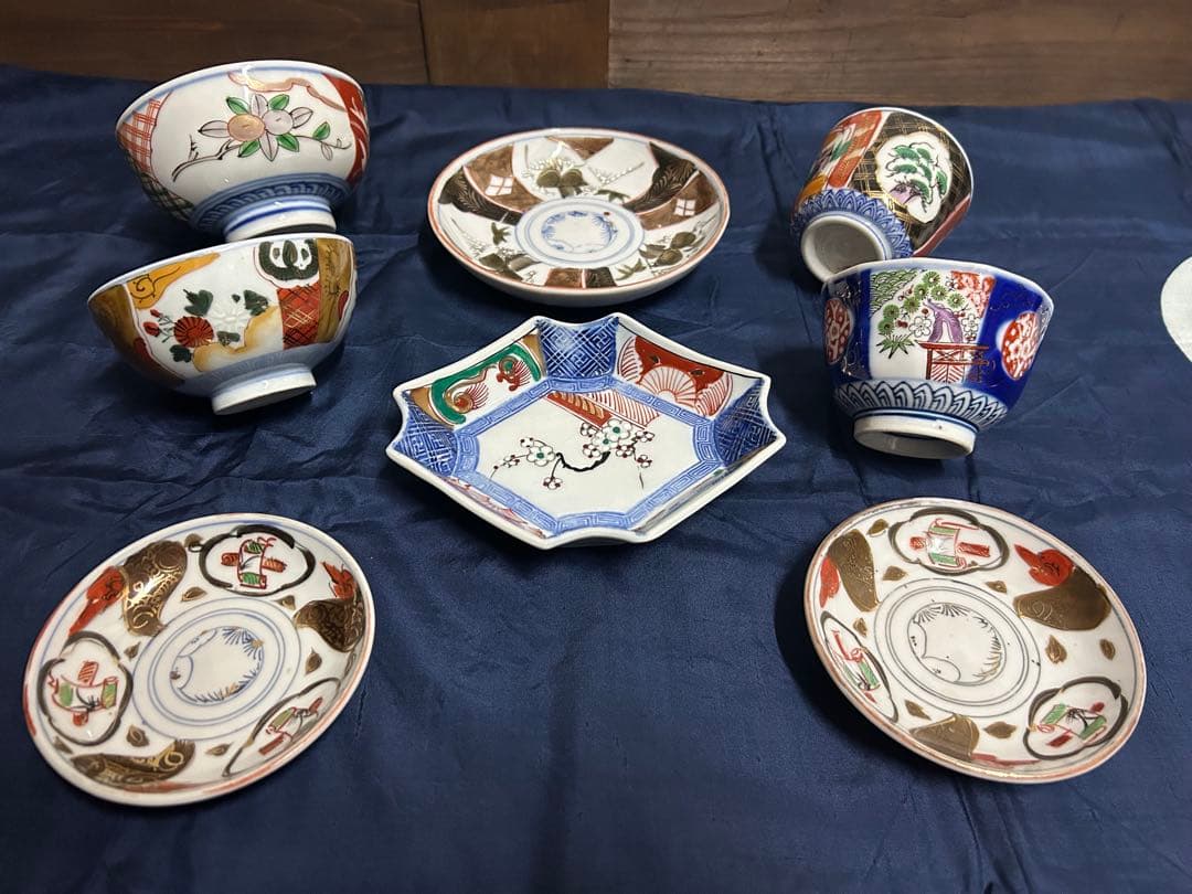 お正月食器　お祝い ハレの日　金彩　絵付け　漆塗り　伊万里焼　和食器 2セット