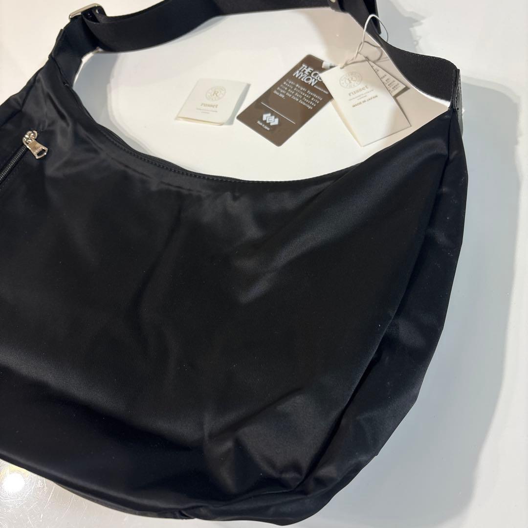 新品ラシット今期 A4入るラウンドビッグショルダーバッグ