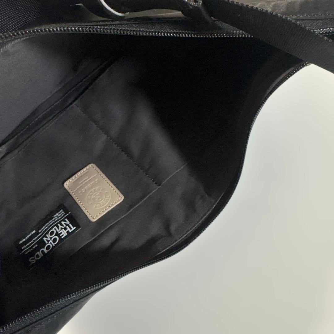 新品ラシット今期 A4入るラウンドビッグショルダーバッグ