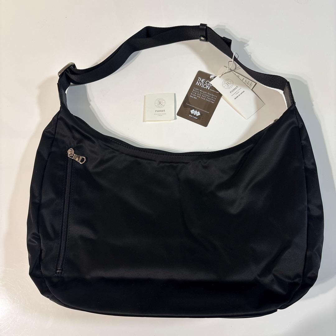 新品ラシット今期 A4入るラウンドビッグショルダーバッグ