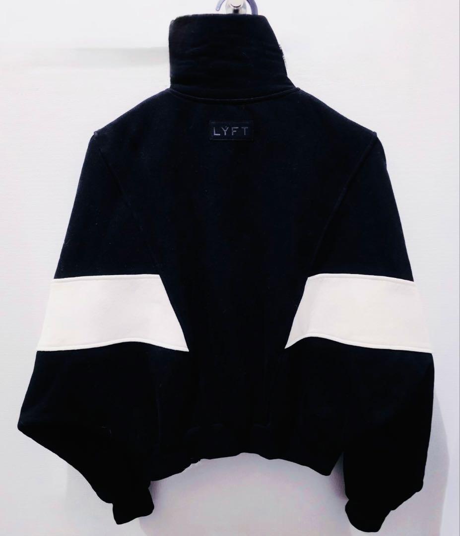レアLYFTリフトフルジップアップ完売品スウェットジャケットモックネックアウター