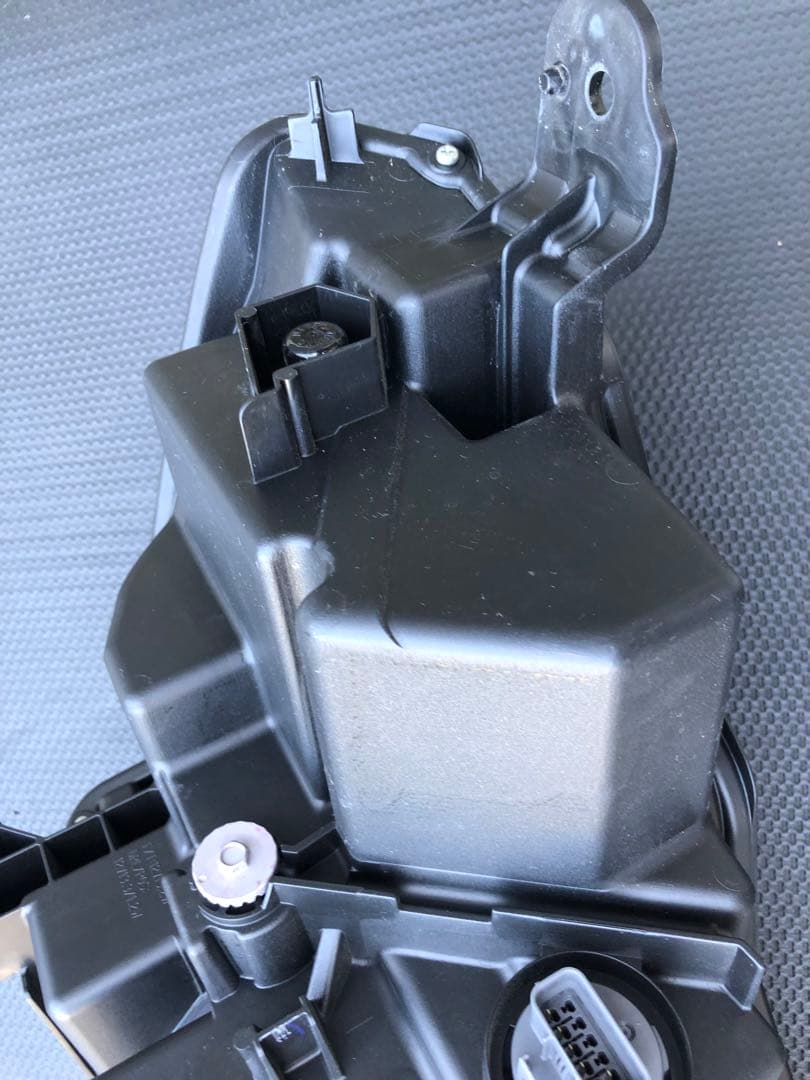 美品良品令和6年式 ZR-V RZ4 左ヘッドライト 参考定価128700円