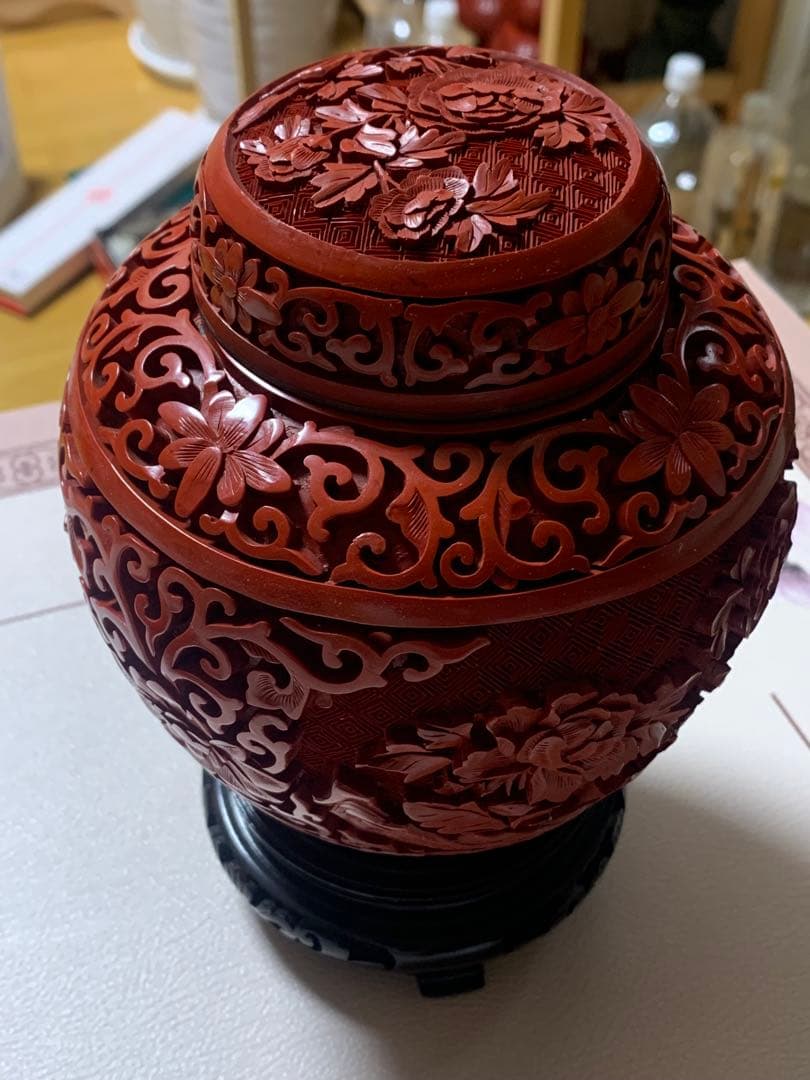 値下げ中国堆朱赤色漆器 花模様の茶箱容器高さ台込み18cm