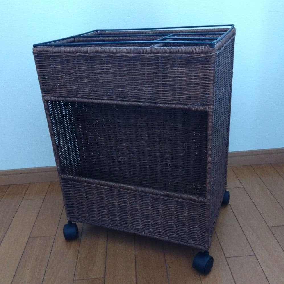 ラタン風キャスター付き　ソファーサイドワゴン