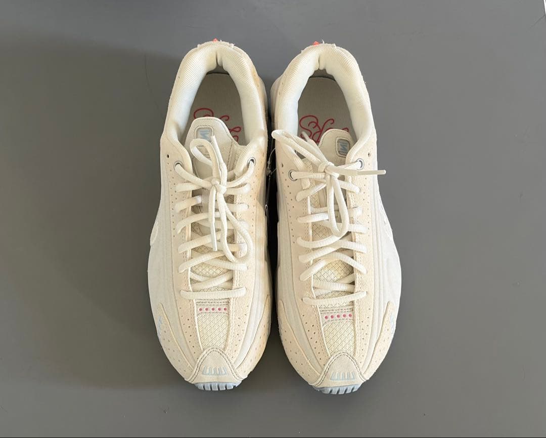 Nike Shox R4 SE レディース スニーカー