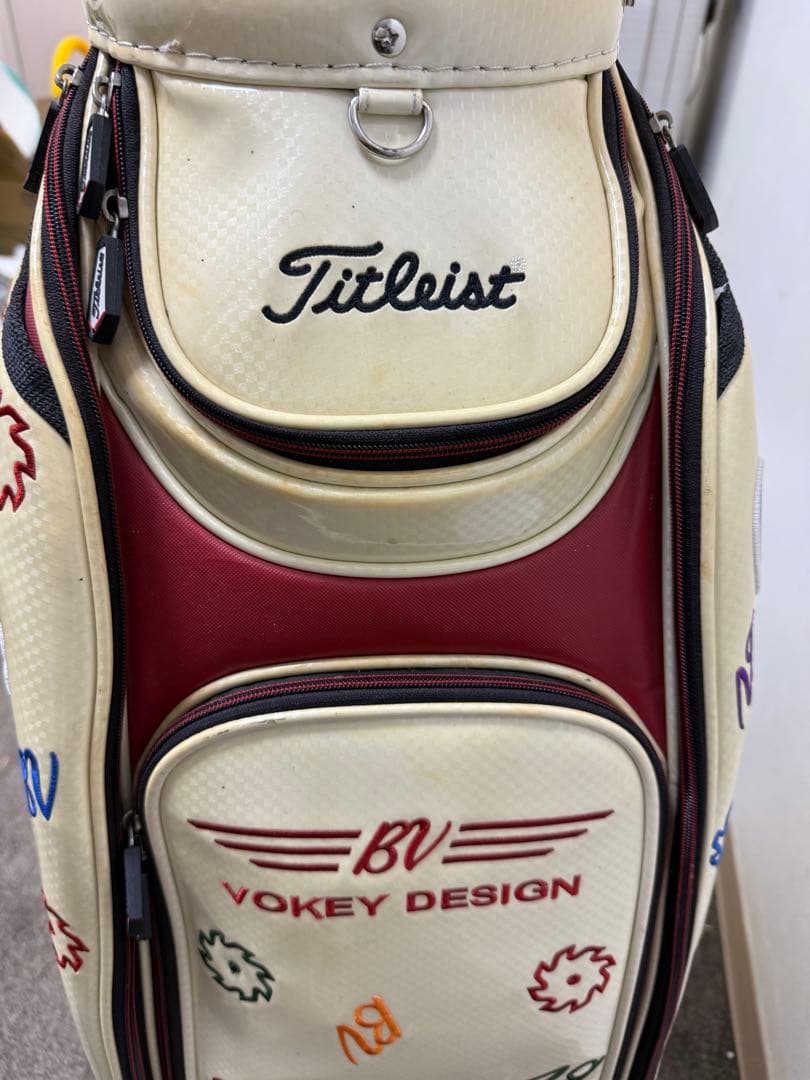 タイトリスト　エナメルキャディバッグVOKEY DESIGN