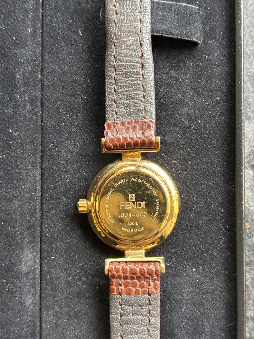 FENDI 腕時計 ブラウンレザー ゴールドケース