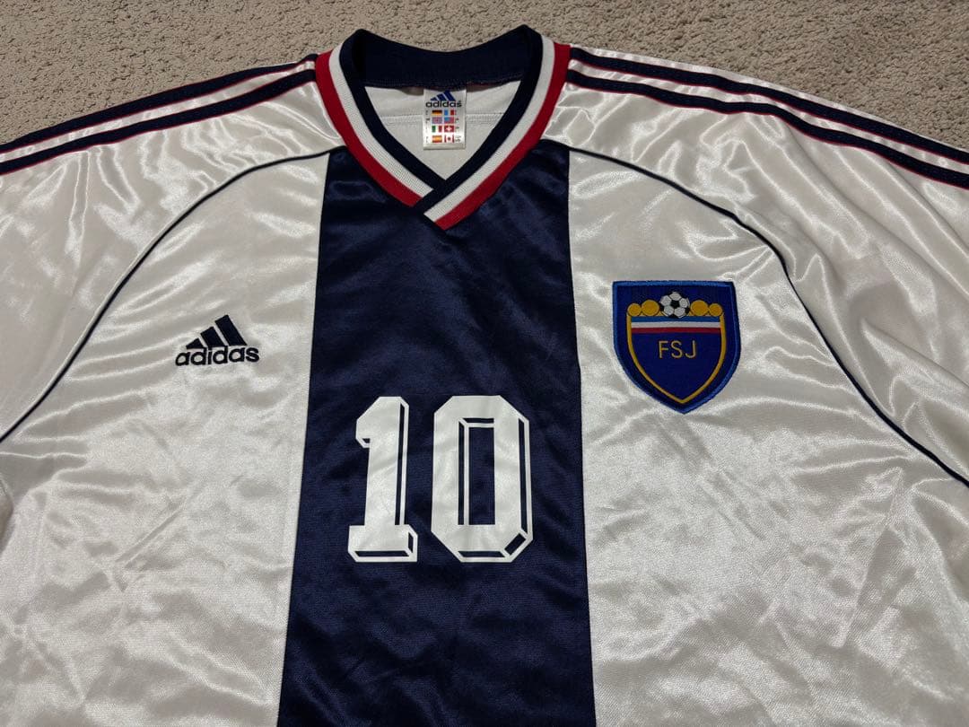 サッカー　ユーゴスラビア代表 ストイコビッチ アディダス　ユニフォーム　上下