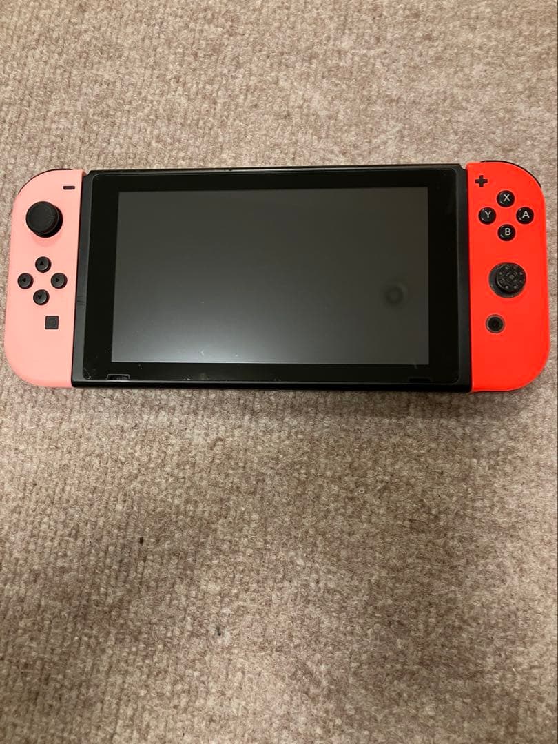 Nintendo Switch 本体(注:コントローラーは壊れています)