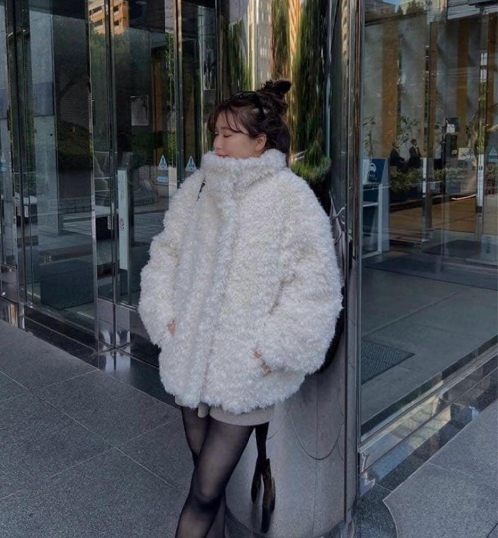 emmi ボリュームボアコート