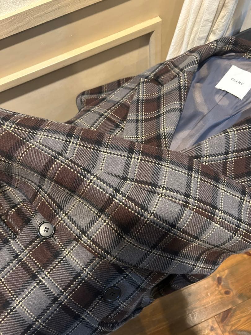 ジャケット・アウター clane OVER SHOULDER PEAKED LAPEL COAT