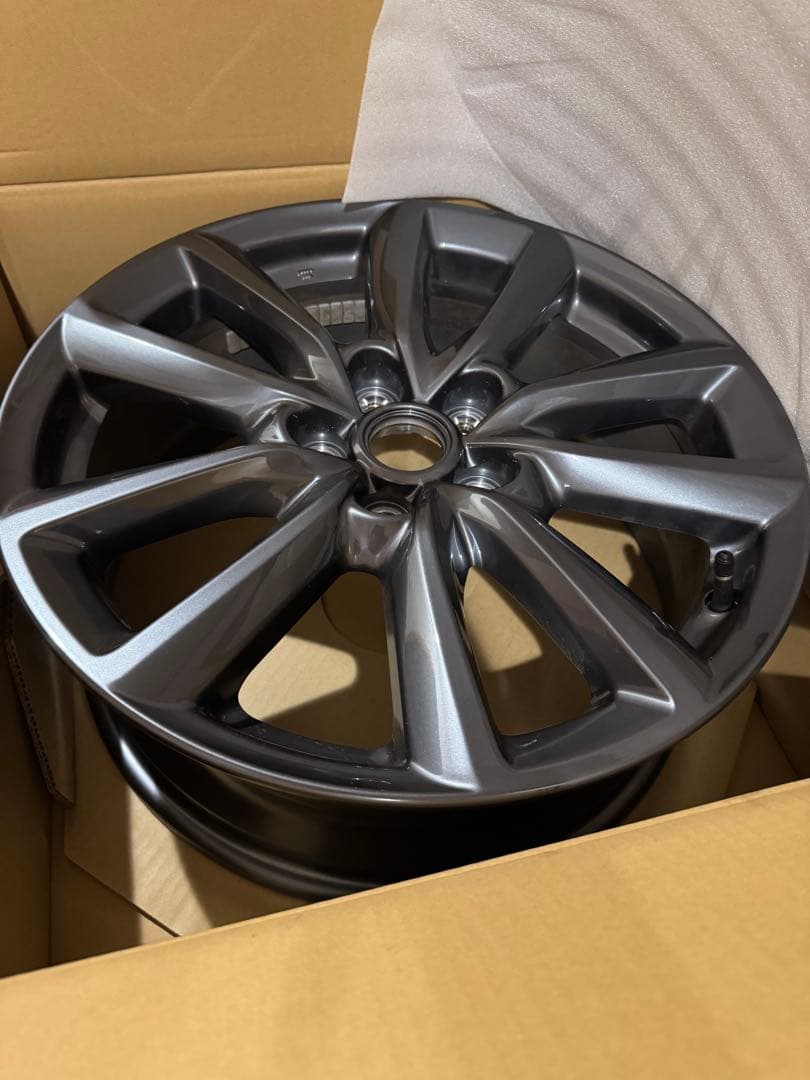 マツダ3 純正ホイール18インチ　4本セット　新車外し