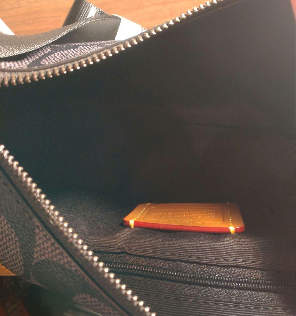 [新品、未使用]COACH スモール フィン クロスボディ ポーチ