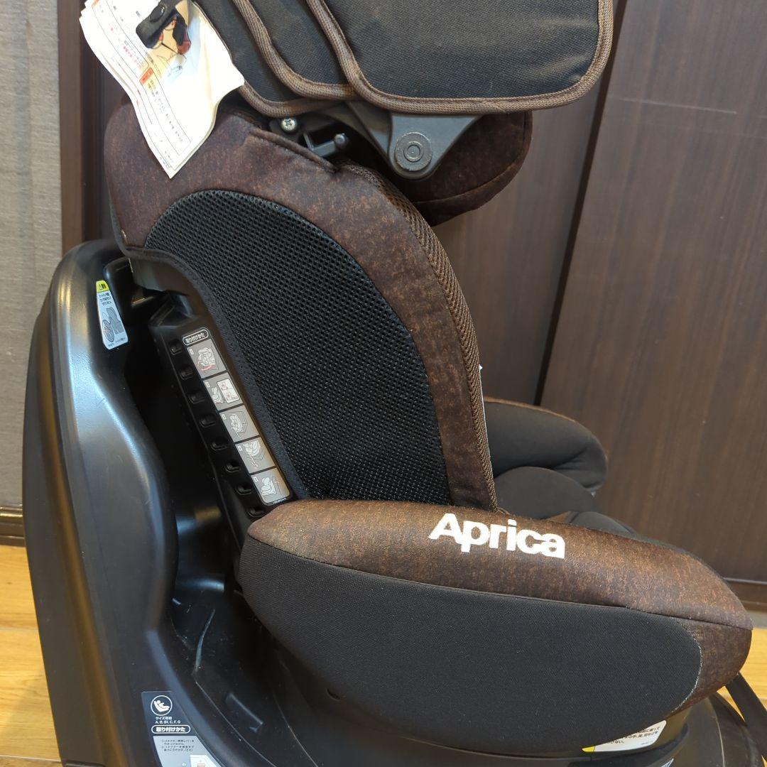 値下げ　Aprica アップリカ フラディアグロウ ISOFIX　ブラウン
