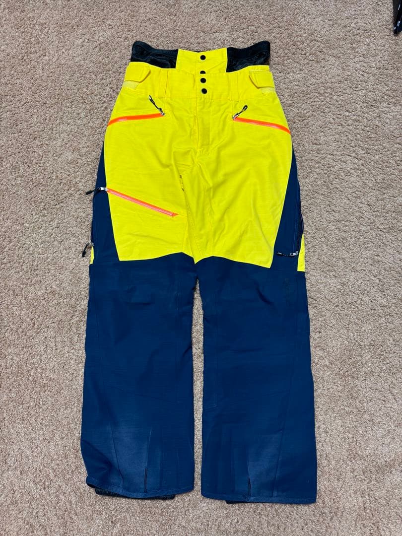 Phenix（フェニックス ）スキーウェア