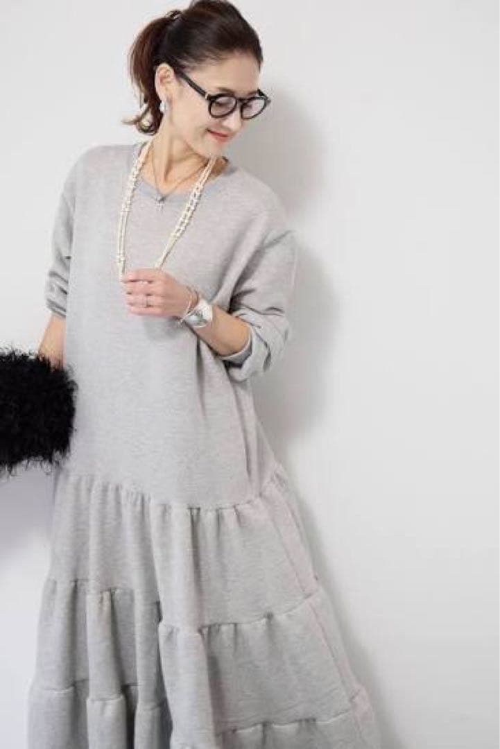 新品未使用　plusOTO.HA裏起毛ティアードスウェットワンピース/グレー